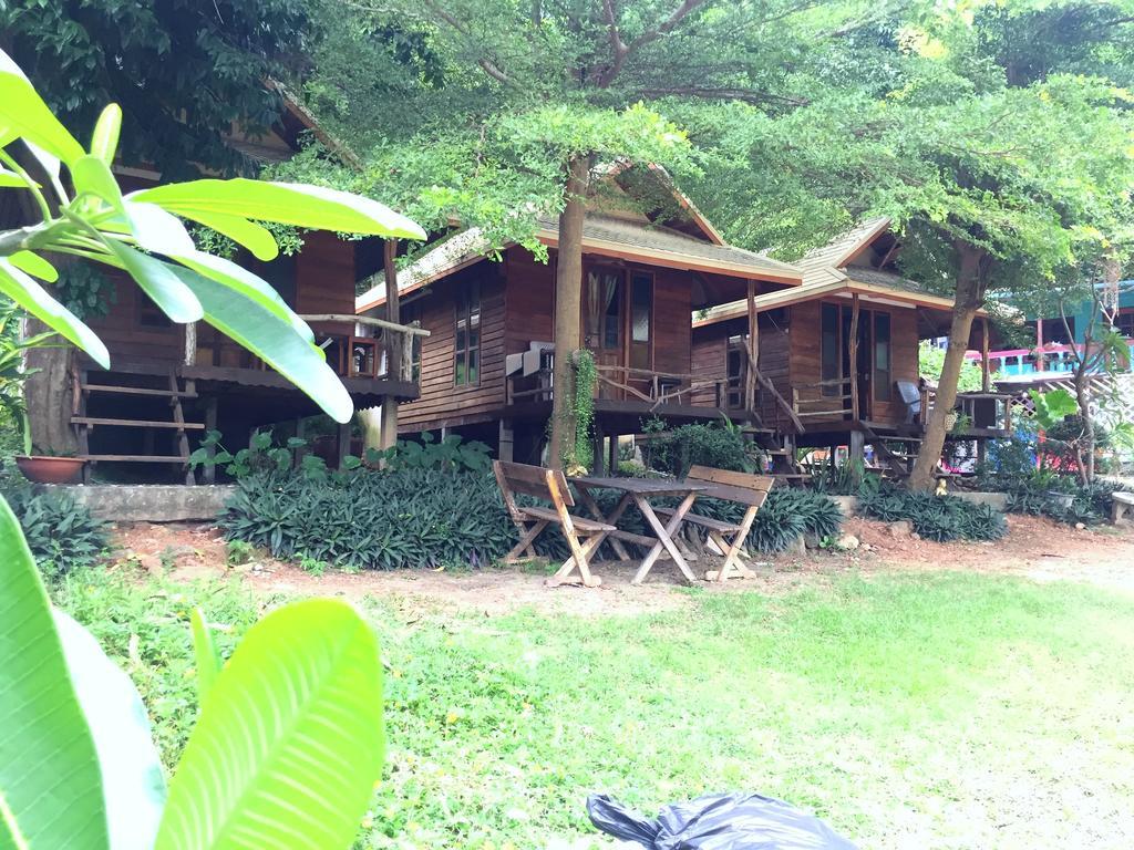 Ferienwohnung Baan Pha Nin Mung Korn Rayong Exterior foto