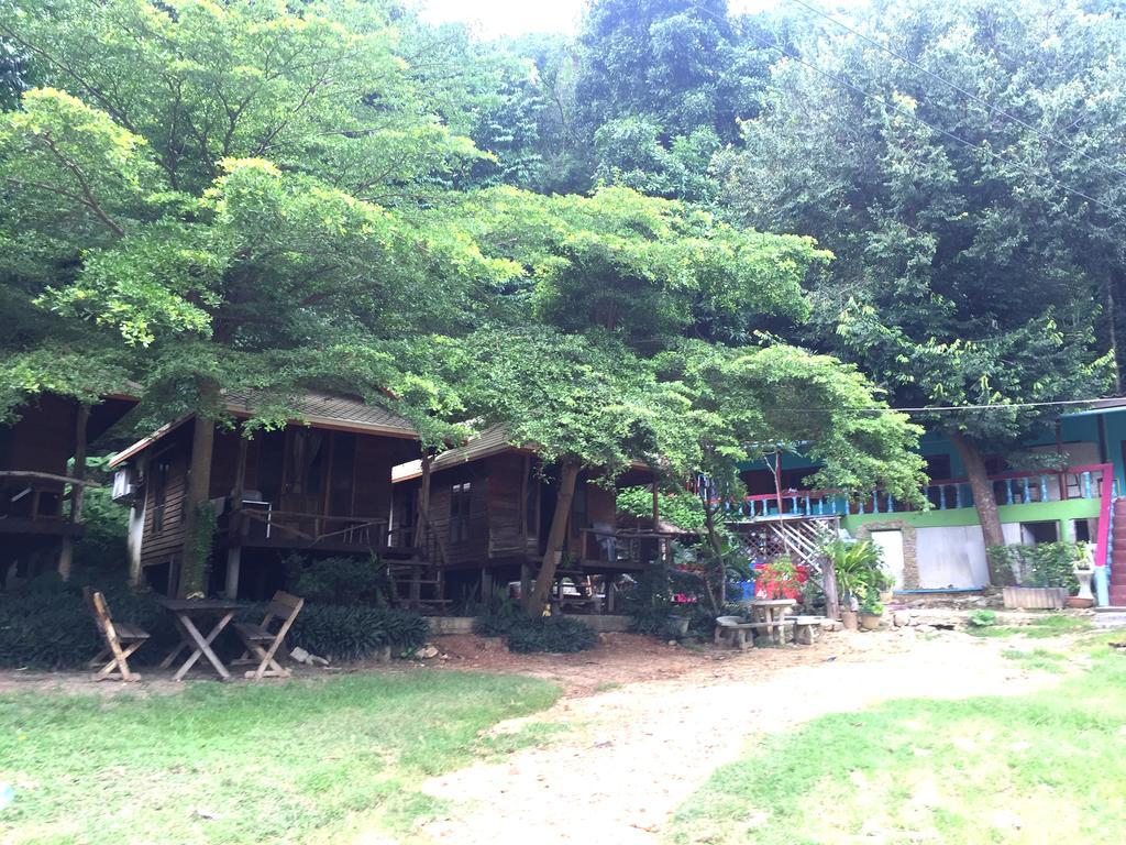 Ferienwohnung Baan Pha Nin Mung Korn Rayong Exterior foto