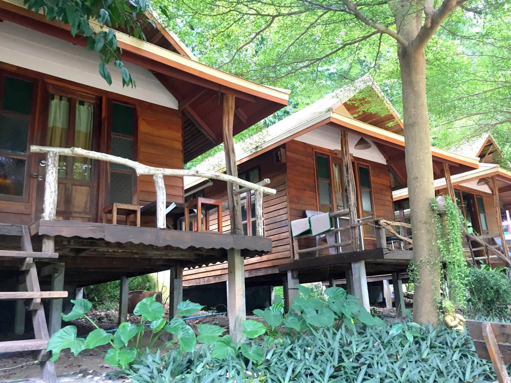 Ferienwohnung Baan Pha Nin Mung Korn Rayong Exterior foto