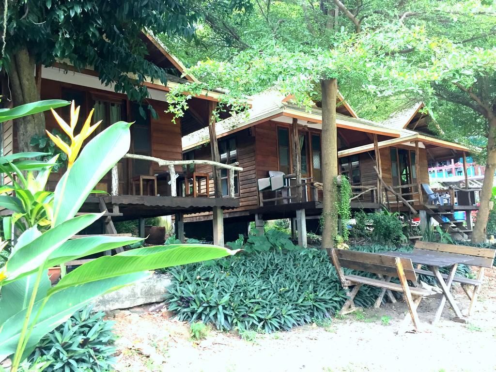 Ferienwohnung Baan Pha Nin Mung Korn Rayong Exterior foto