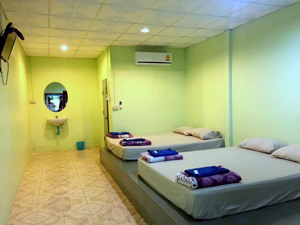 Ferienwohnung Baan Pha Nin Mung Korn Rayong Exterior foto